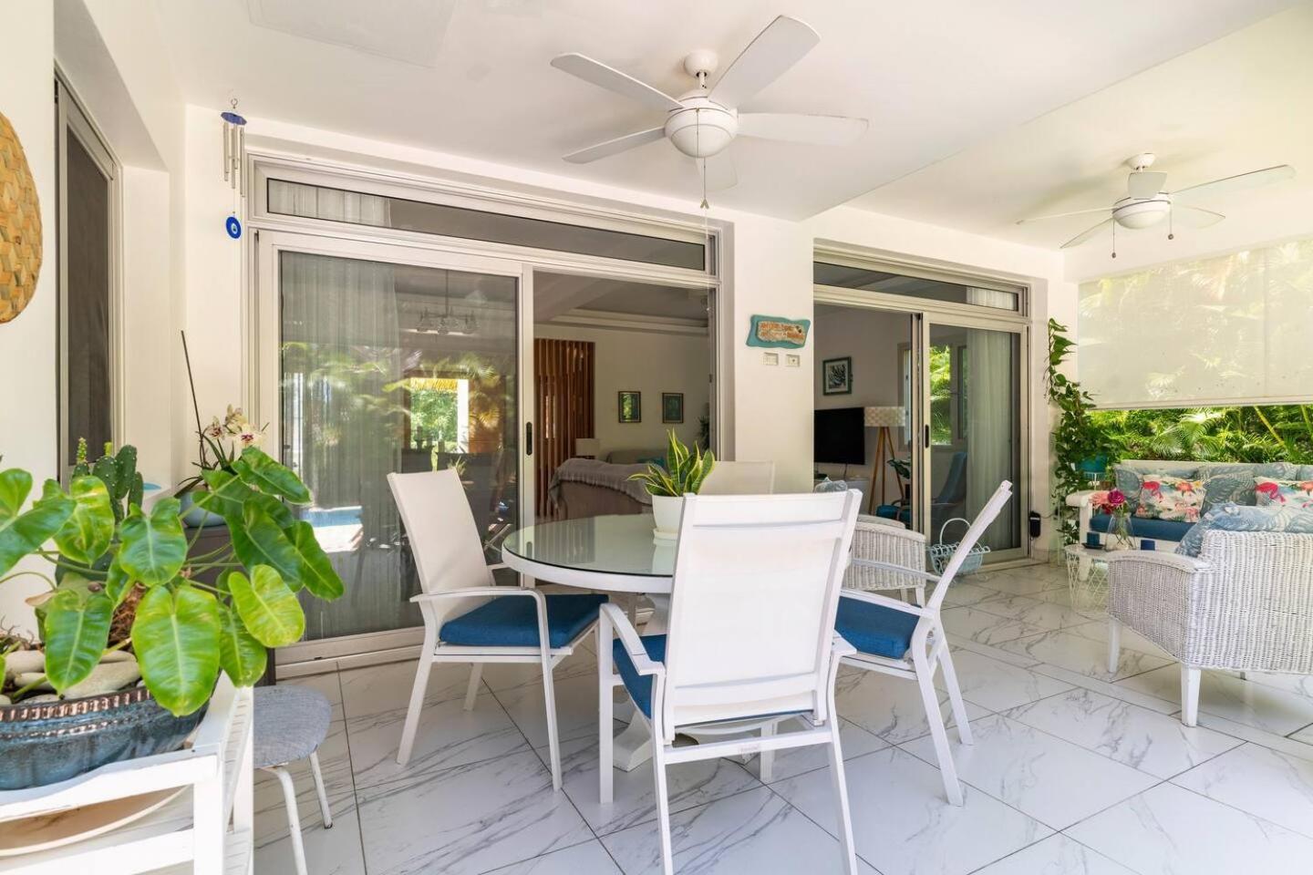 Independiente Con Piscina En Villa Punta Cana