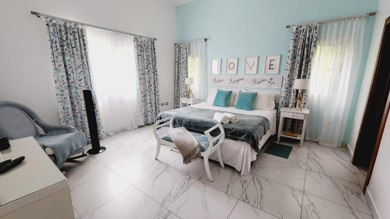 Independiente Con Piscina En Villa Punta Cana